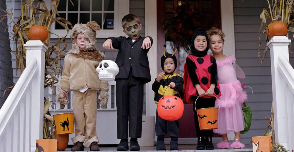Tricks for Treats halloween tradition 960x495 16 Strangest Halloween Traditions From Around the World