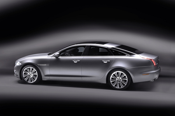2011-Jaguar-XJ-Electric-Luxury-Car_2