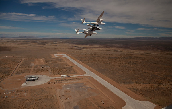 first flight to Spaceport America--whiteknight 2 and spaseship2 circle airfield