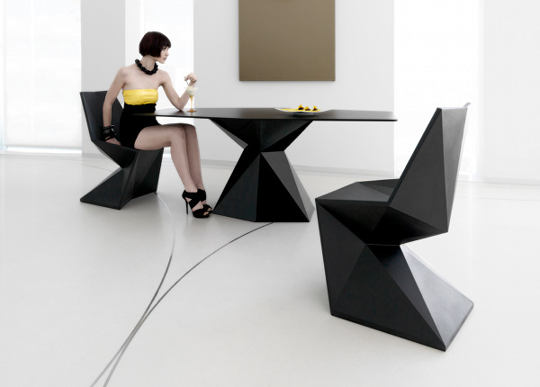 VONDOM-Vertex-Chair-by-Karim-Rashid-1