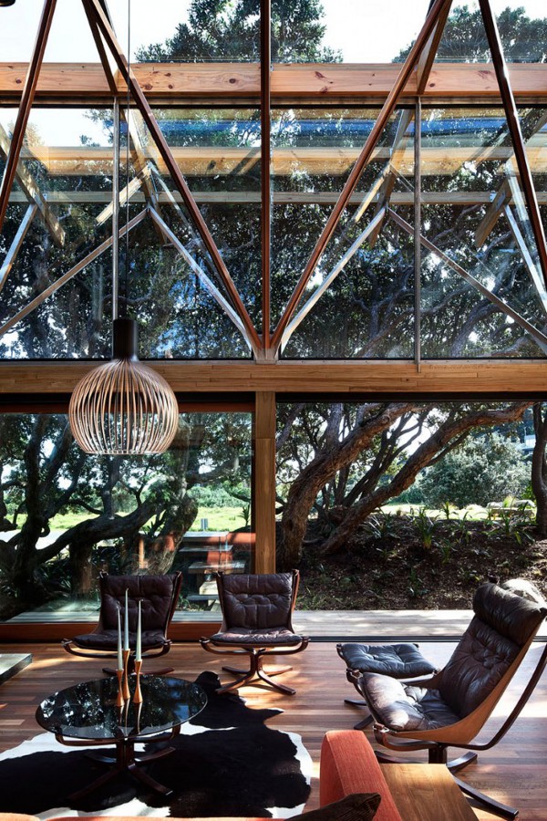 Pohutukawa-Beach-House-by-Herbst-Architects-9