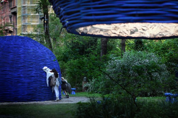 The-Secret-Garden-Zaha-Hadid-Paola-Navone-Citco-Barovier-Toso-Milan-2012-1