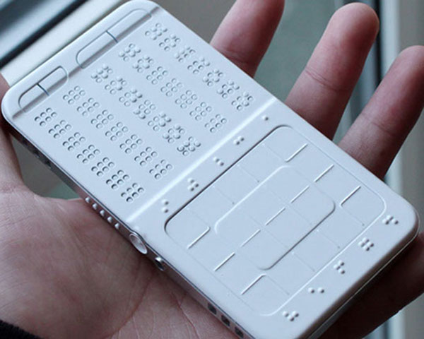 Braille Smartphone 1