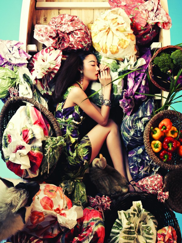 Ji-Hye-Park-by-Bosung-Kim-One-Dream-Vogue-Korea-June-2012-1-6