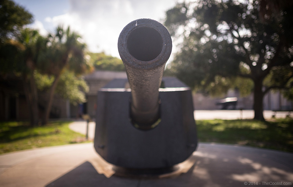 Abandoned-Beach-Forts-of-Florida---Fort-DeSoto-cannons-2