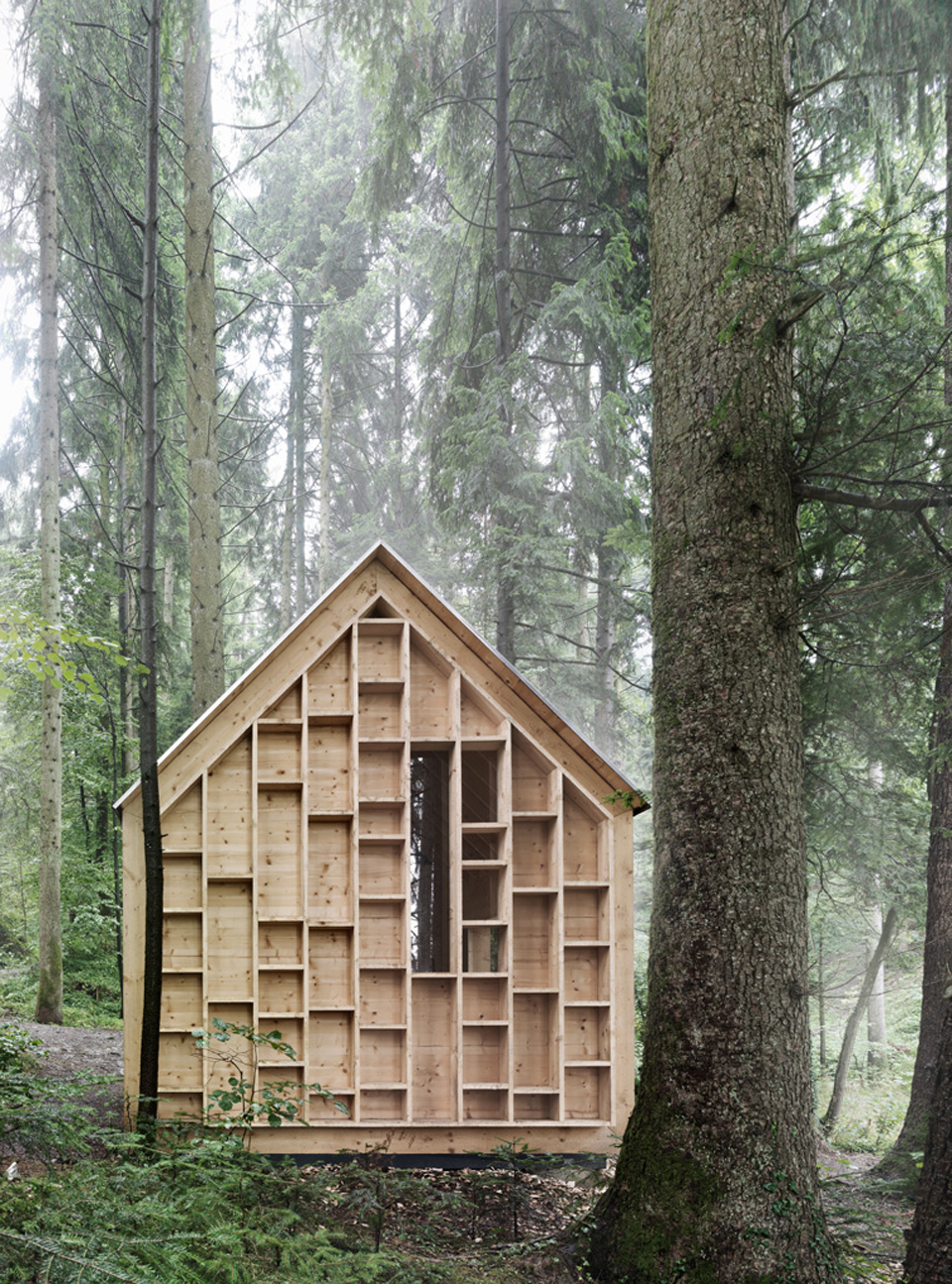 house-for-forest-owls-by-Bernd-Riegger-2