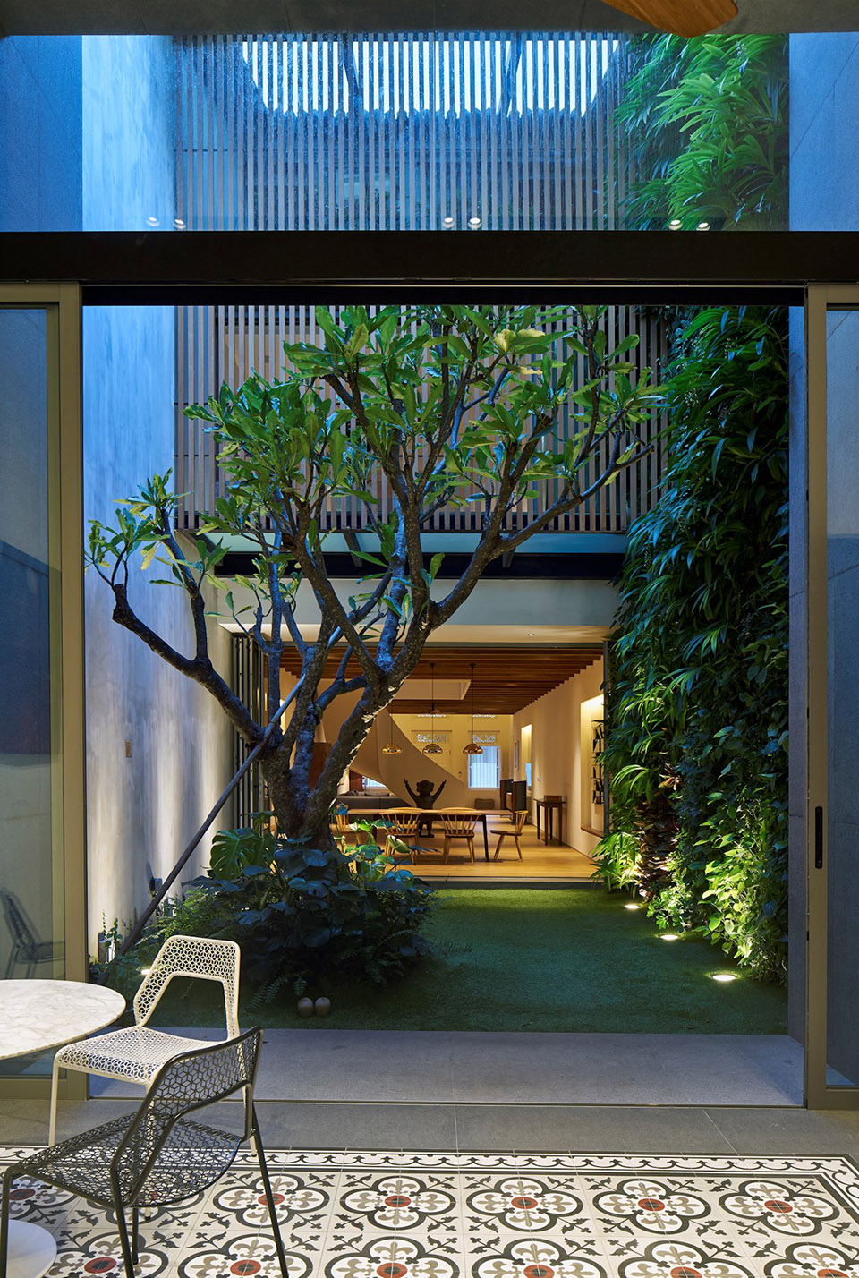 17BR-House by Ong&Ong Architects 15