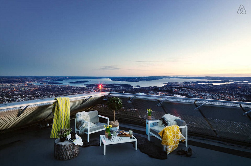AirBnB-Mid-Century-Ski-Jump-Penthouse-in-Norway-5-960x637