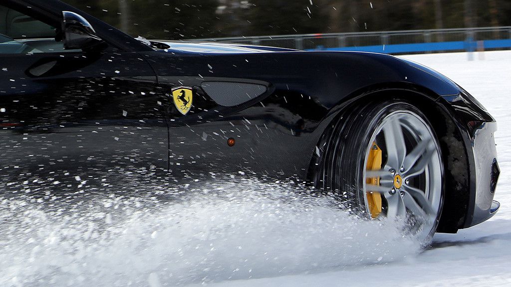Ferrari FF - winter tests