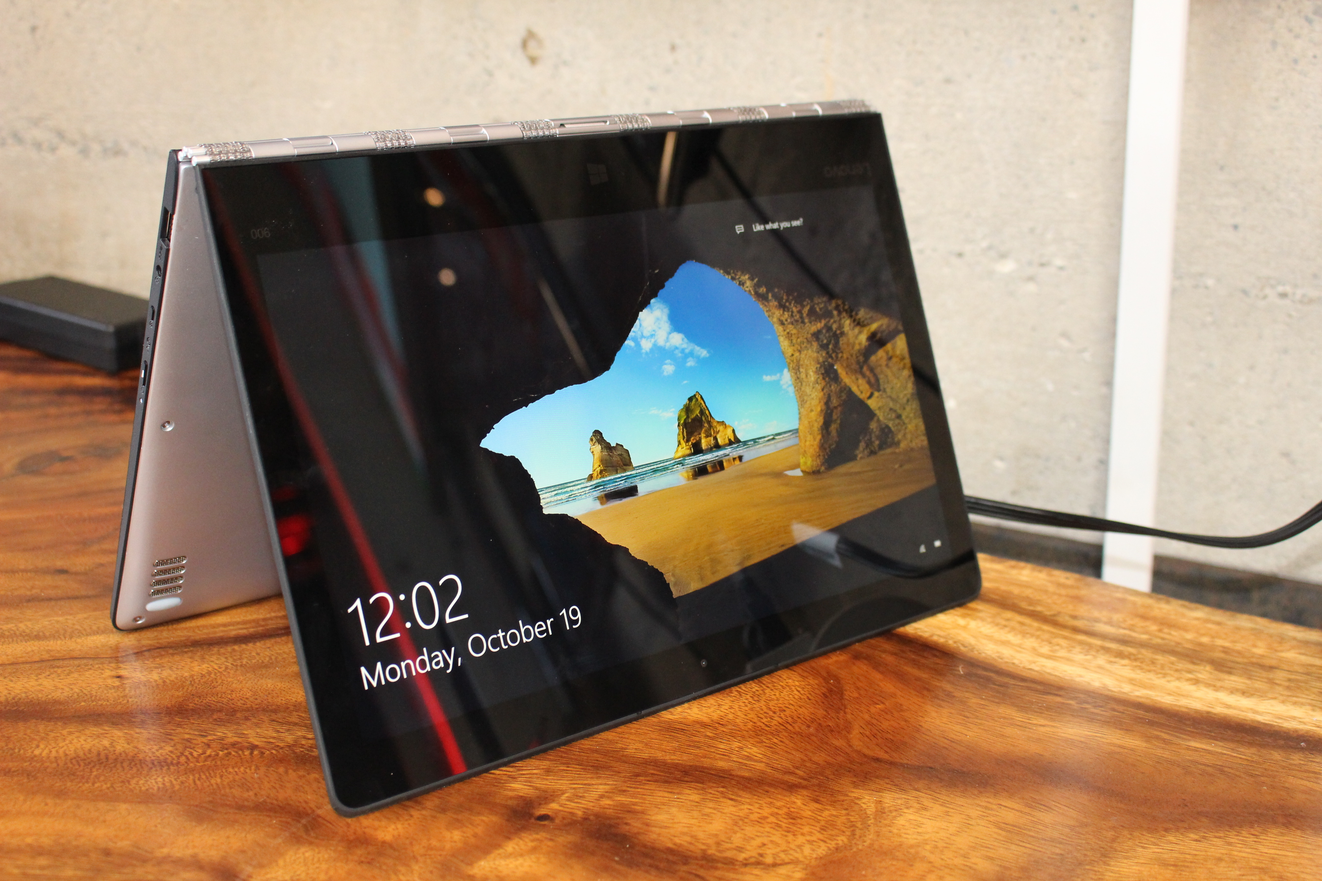 Lenovo Yoga 900 - lightweight laptop