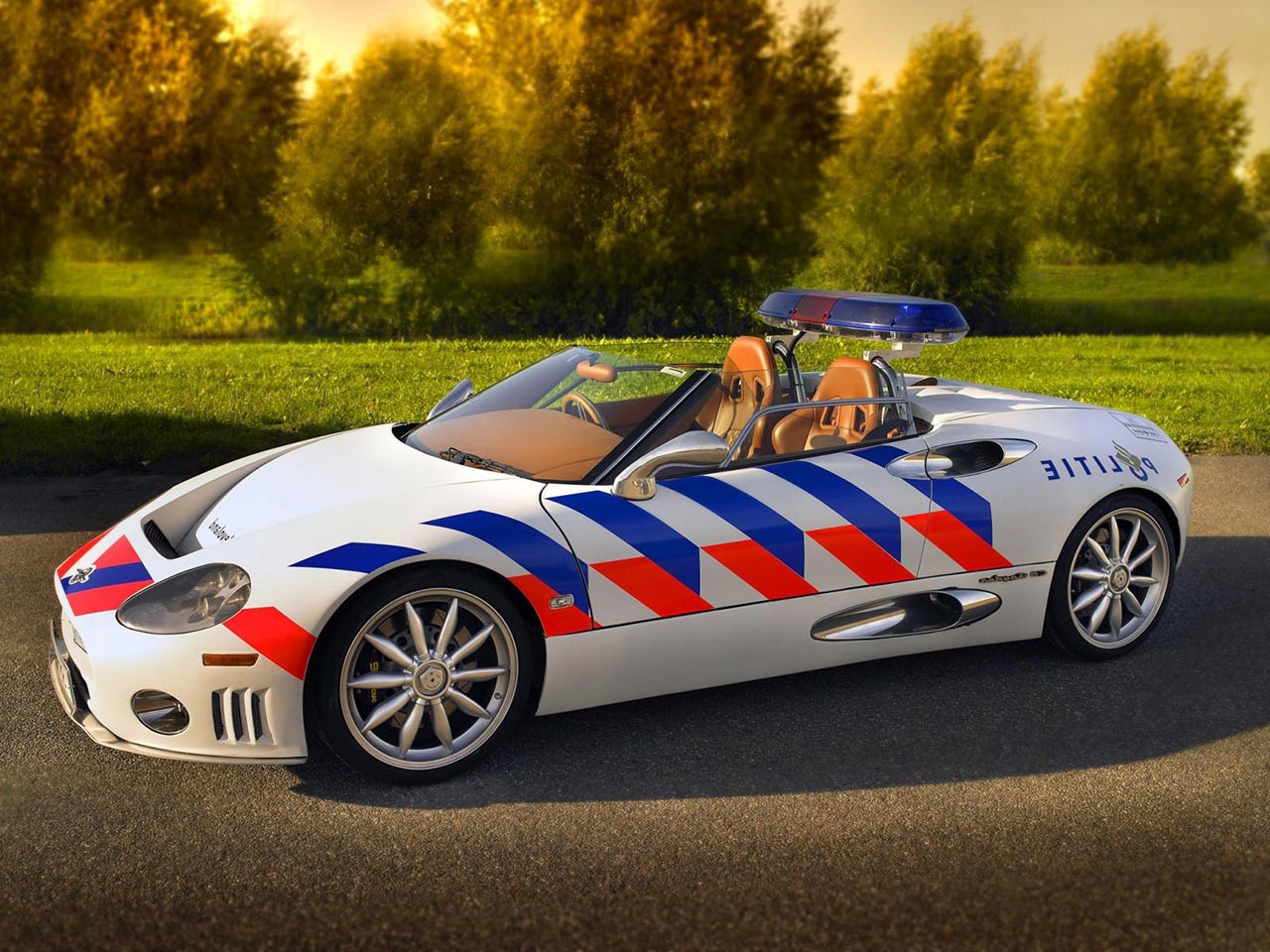 Spyker C8 - police car