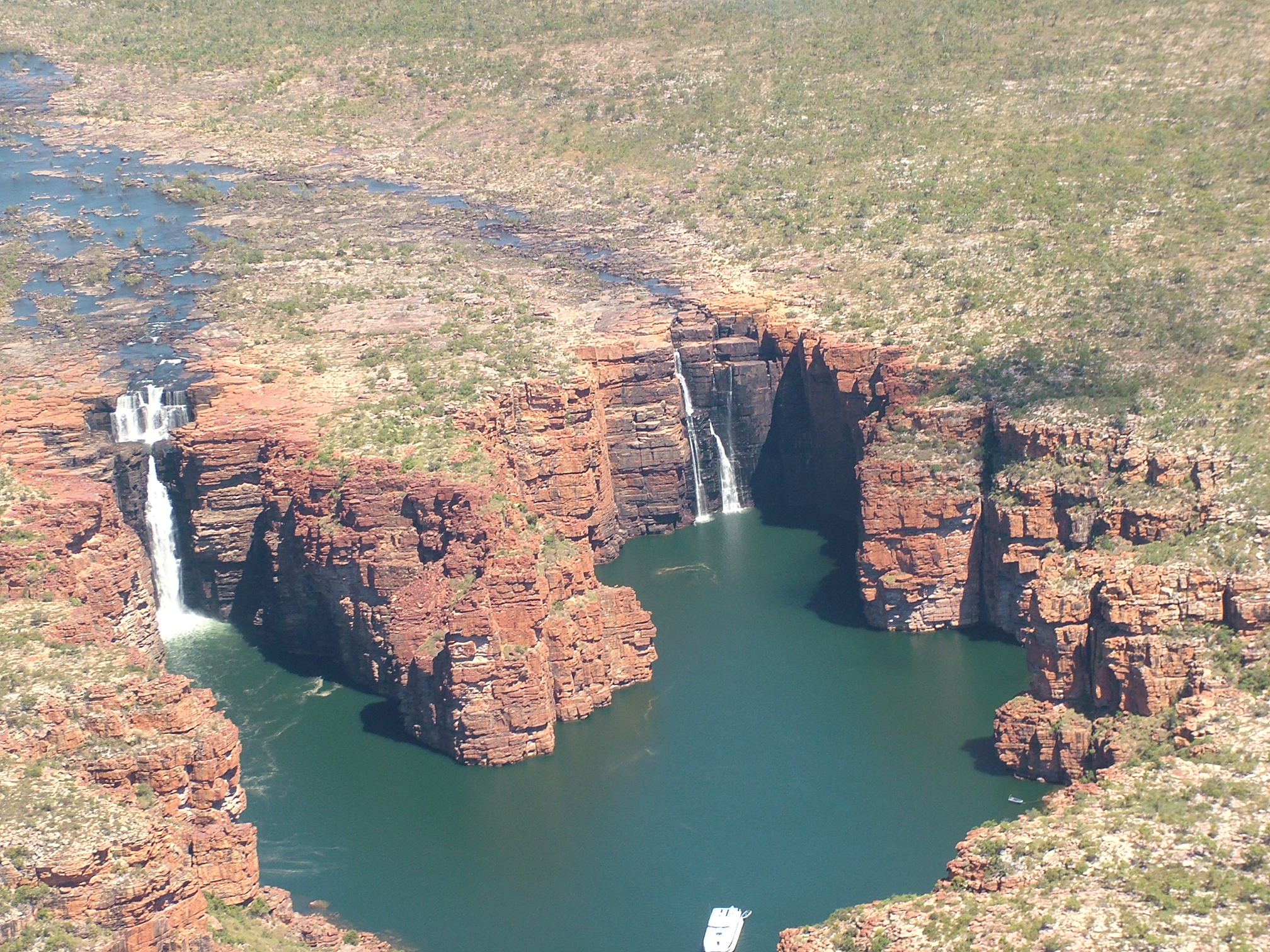Emma Gorge Waterfall, Australia - secret swimming hole