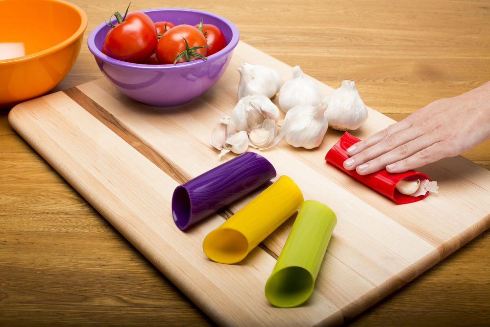 Garlic Peeler - kitchen gadgets under $20