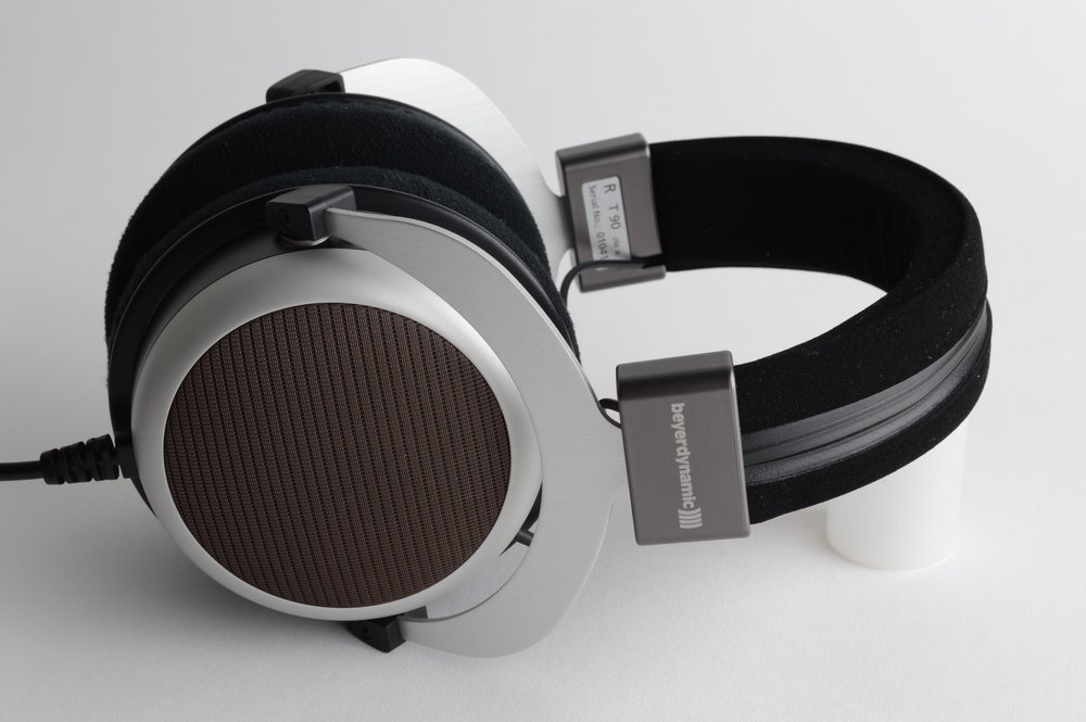 beyerdynamic-t90-hi-fi-headphones