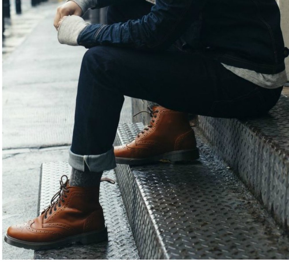 Wearing Dress Shoes With Jeans the Right Way