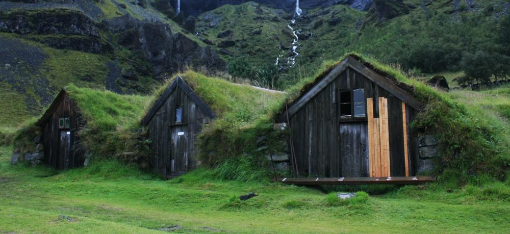 Icelandic Turf Houses - hobbit homes