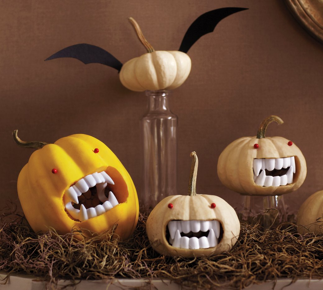 Mini Pumpkin Tableau - carving halloween