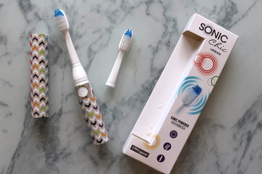 Sonic Chic - electric toothbrush