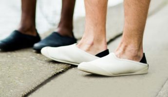 Best Slippers For Men to Use Home