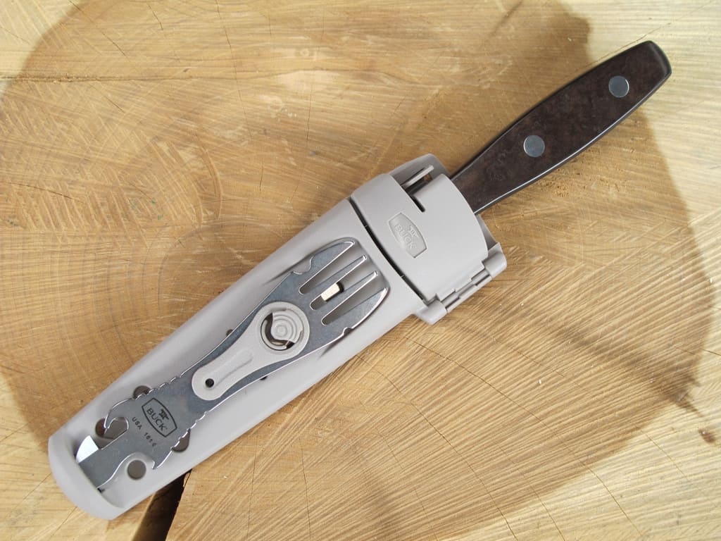 TravelMate Kit - buck knife