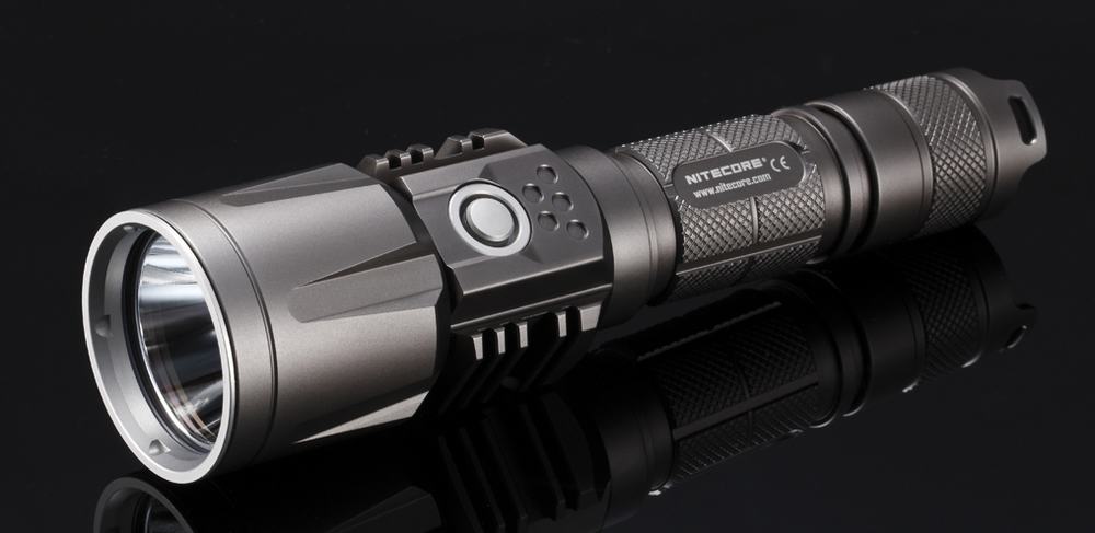 Nitecore Smilodon P25 - tactical flashlight