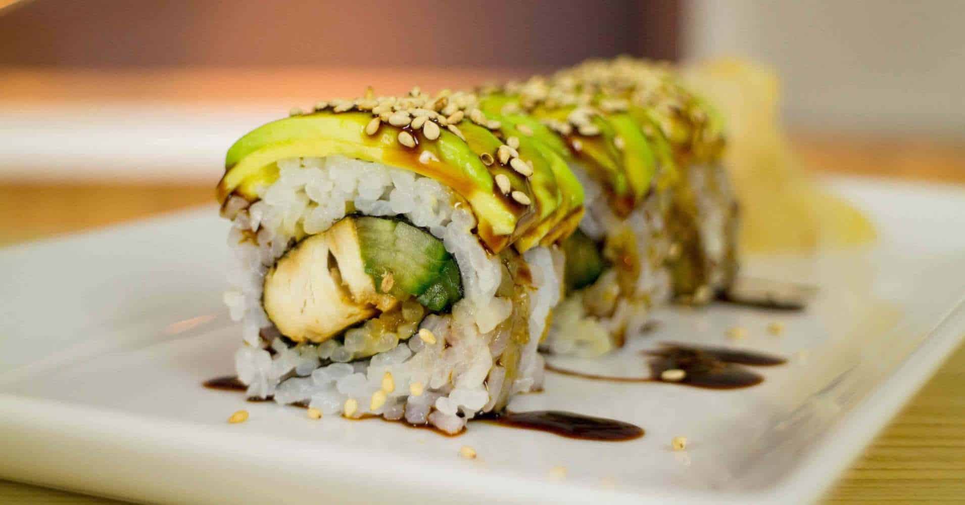 Uramaki - how to eat sushi