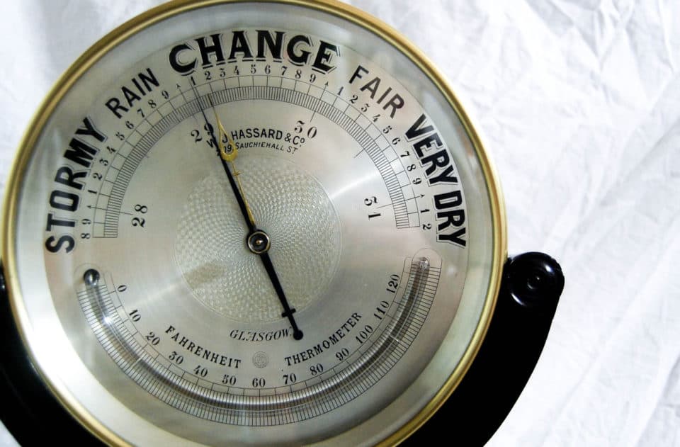 How to Use a Barometer To Understand Weather and Air Pressure - 85