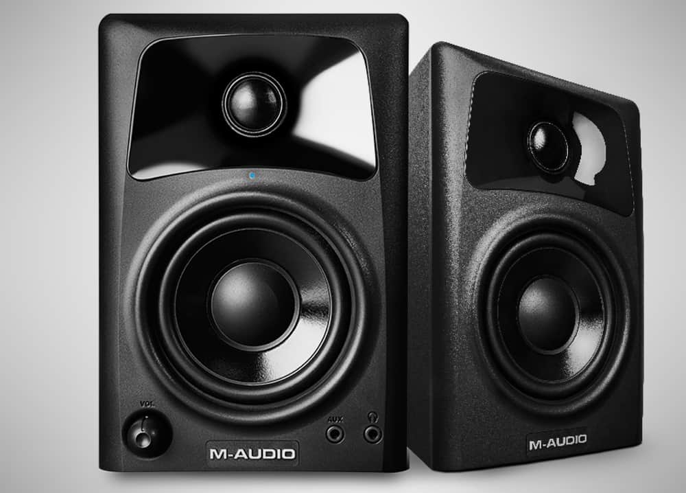 M-Audio AV 40 - bookshelf speakers