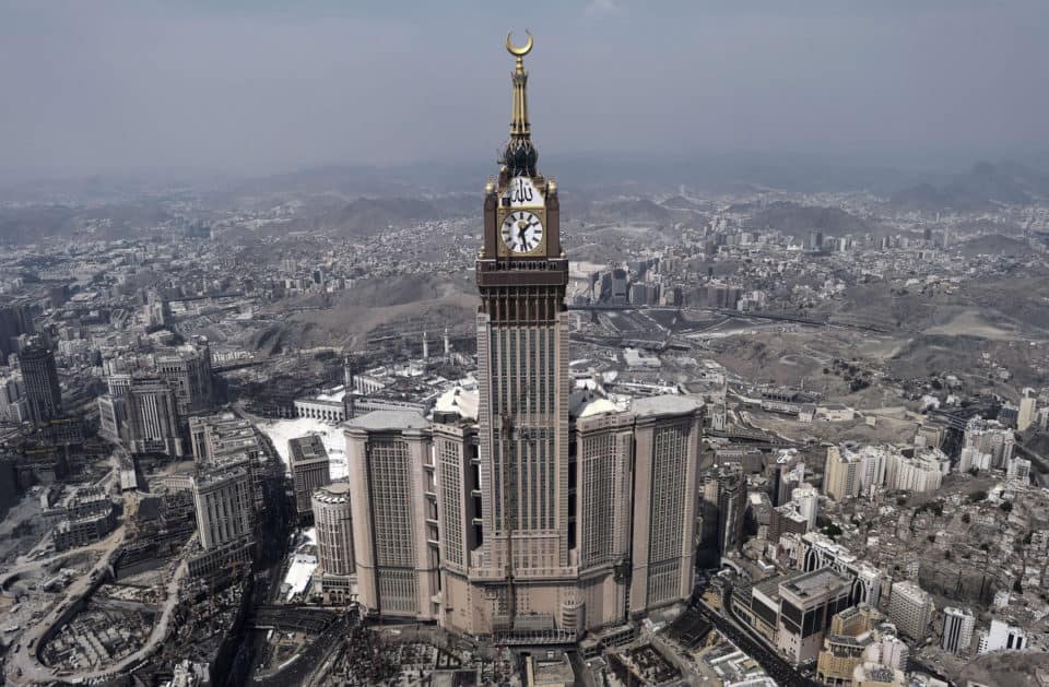 The 16 Largest Buildings in the World   Onward  Outward  Upward - 60