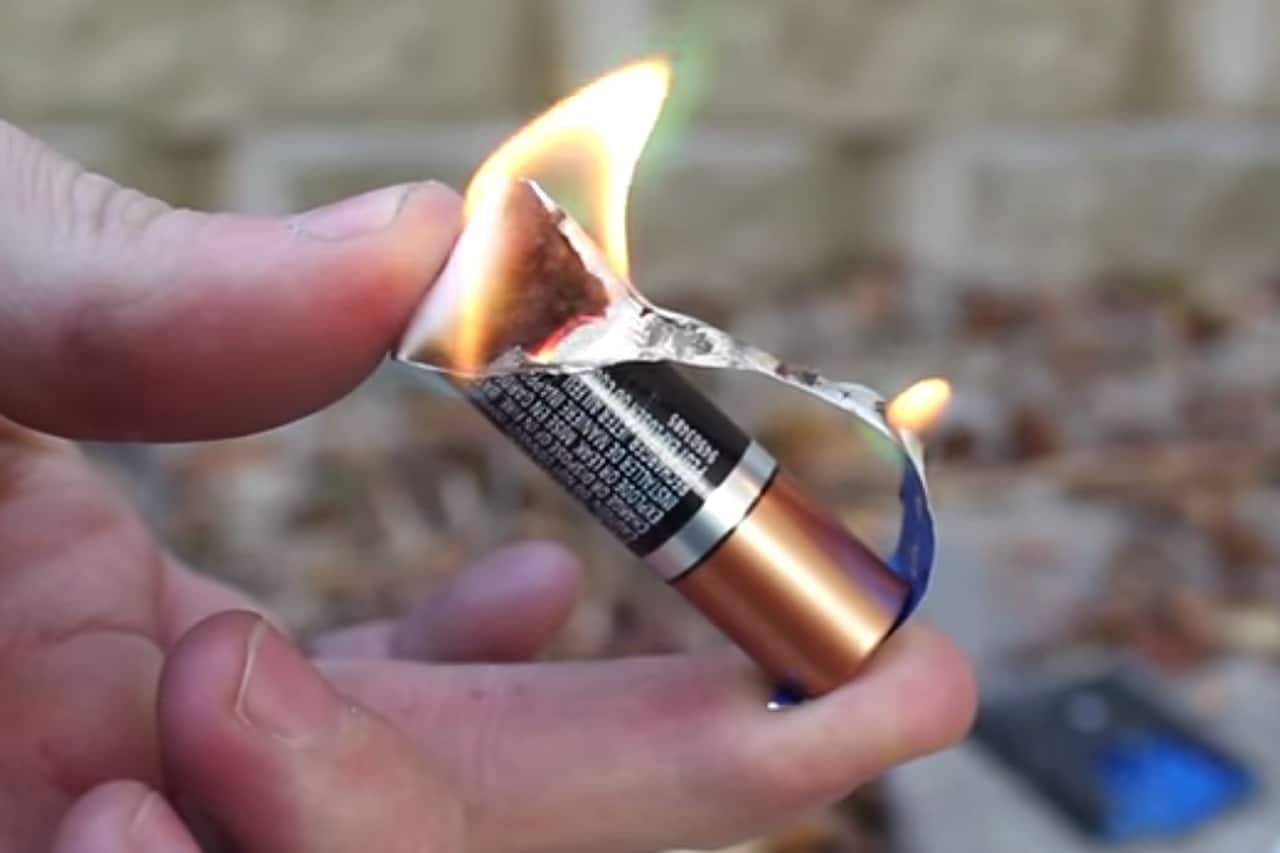 Gum Wrapper & Battery - start a fire