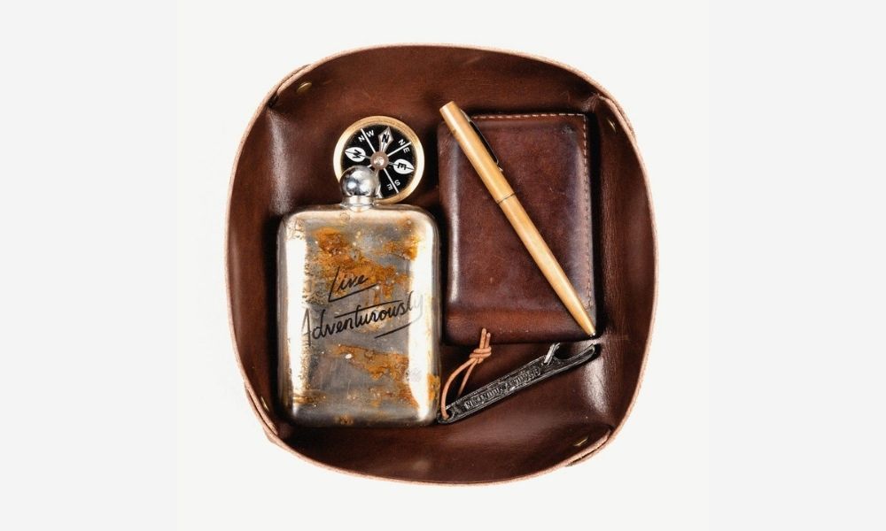 Leather Valet Tray The 17 Coolest, Men’s Leather Catchall Tray