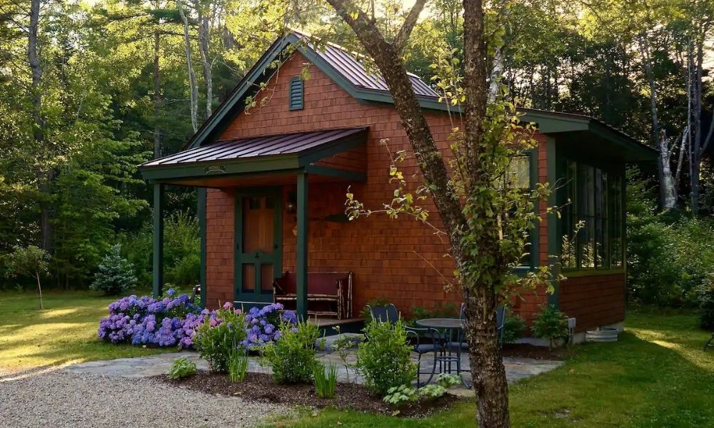 Cozy Airbnb Maine Cottage- Close to Park & Harbor