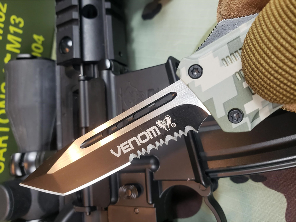 Venom – 3TR Automatic Tactical OTF Knife