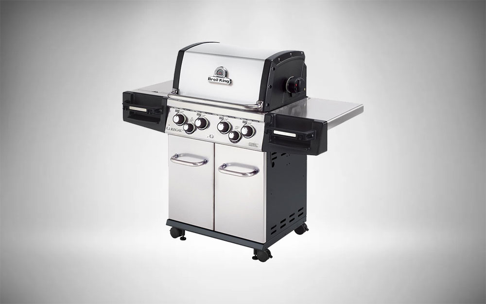 The Broil King Regal S490 Pro, including a rotisserie and side burner