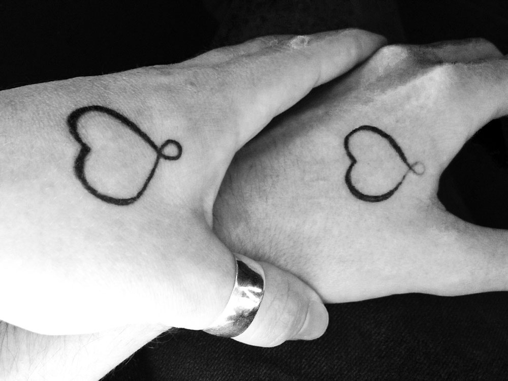 Mother Daughter Tattoos: 10 Meaningful Tattoo Ideas (with Pictures)