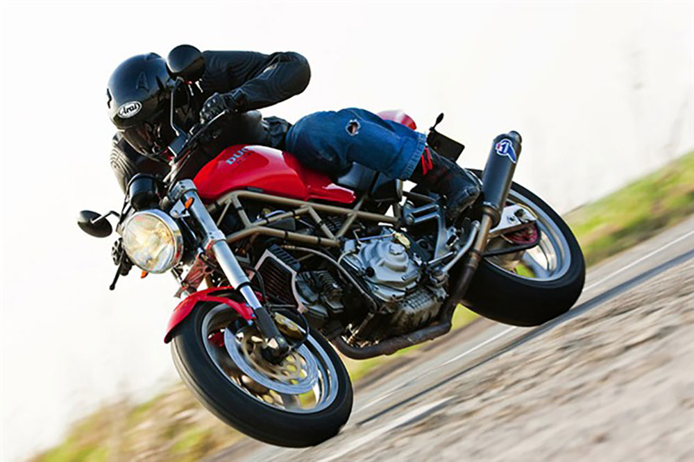 Naked Bike – Ducati Monster M900