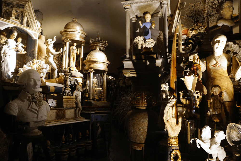 Check Online Antique Shops for Cool Decorative Items for Your Home