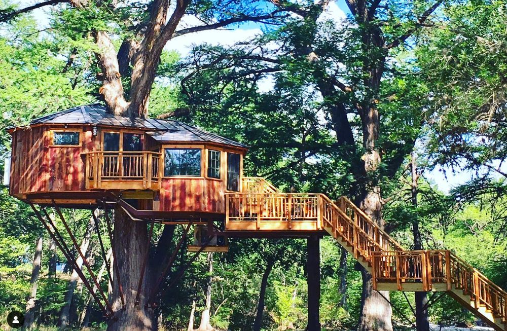 A Luxury Treehouse in Texas