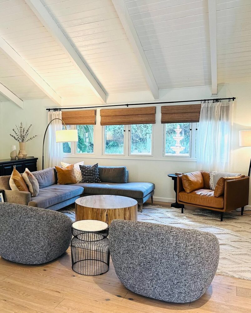 21 Shiplap Wall Living Room Ideas That Add Texture and Charm