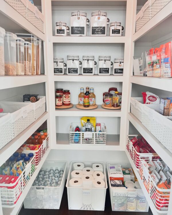23 Pantry Organization Ideas That Maximize Space and Efficiency