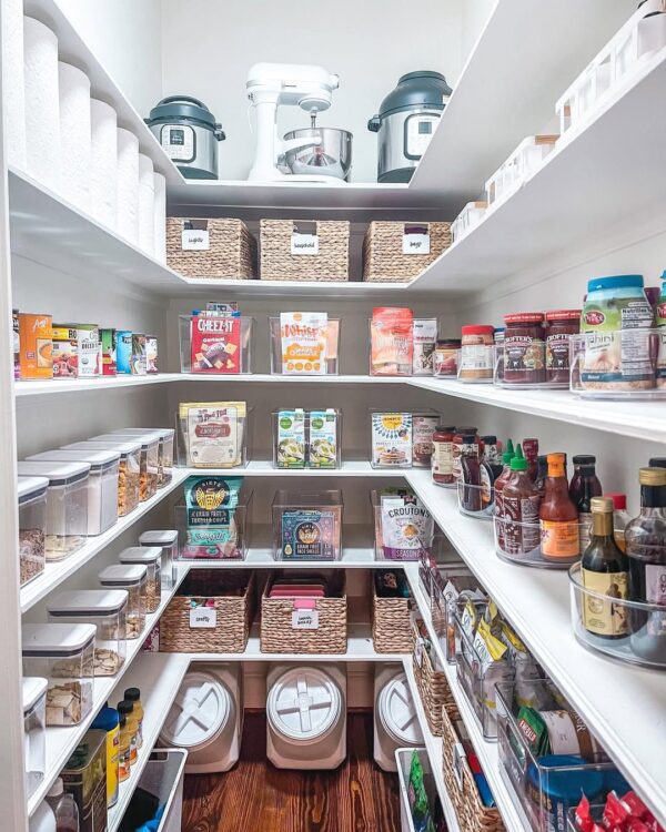 23 Pantry Organization Ideas That Maximize Space and Efficiency