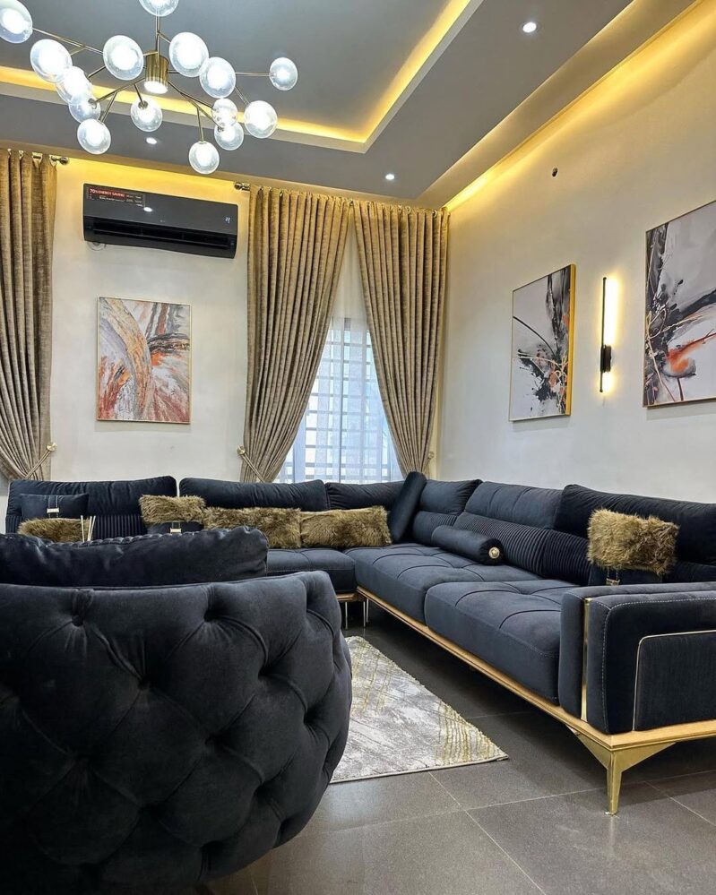 25 Black Sofa Living Room Ideas That Are Quietly Taking Over 2025 Mood ...
