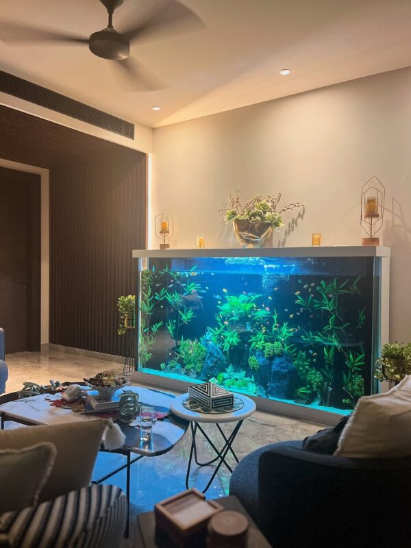 25 Fish Tank Living Room Ideas So Bold, You’ll Forget There’s a TV