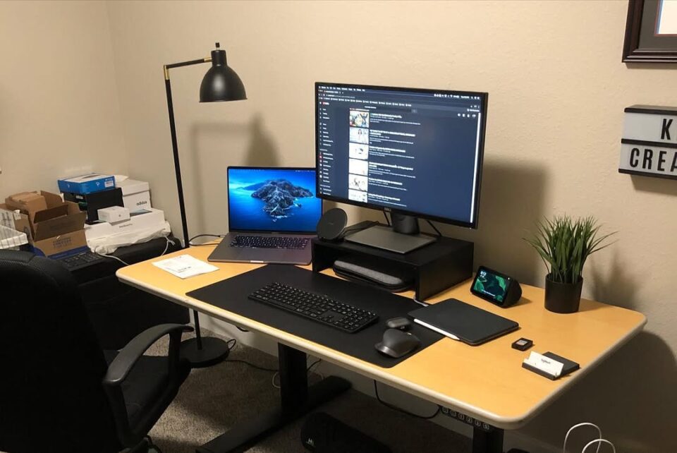 40 Shockingly Smart Workspace Desk Ideas That Will Make You Ditch ...