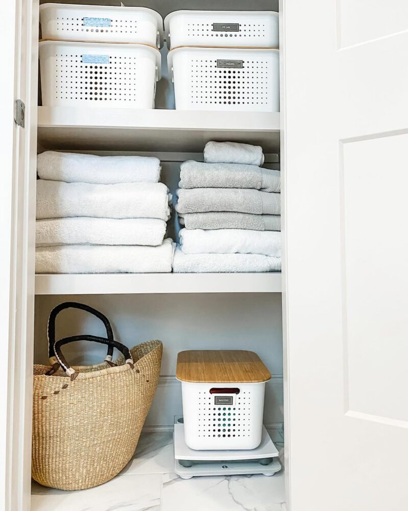 21 Insanely Smart Linen Closet Organization Ideas That Turn Clutter ...