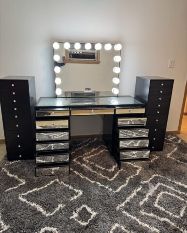24 Insanely Chic Makeup Vanity Ideas That Make Getting Ready Feel Like ...
