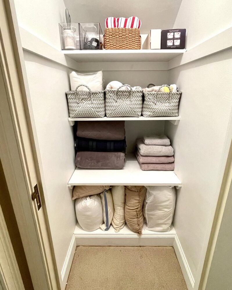 21 Insanely Smart Linen Closet Organization Ideas That Turn Clutter ...