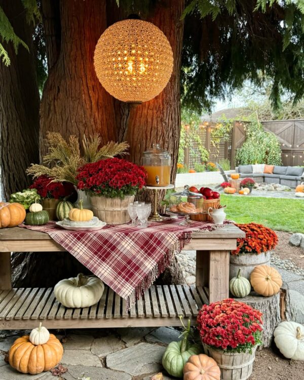 27 Shockingly Clever Thanksgiving Outdoor Decor Ideas That Will Haunt ...