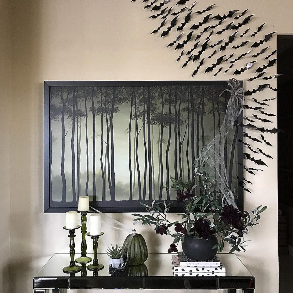 29 Halloween Decor Ideas for a Spooky Interior That’ll Have Guests ...