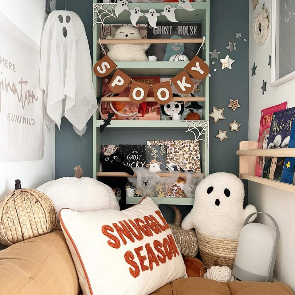 29 Halloween Decor Ideas for a Spooky Interior That’ll Have Guests ...